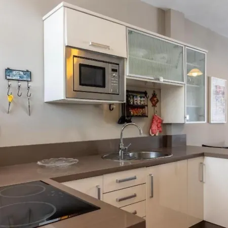 En Playa Del Ingles Cc Yumbo *